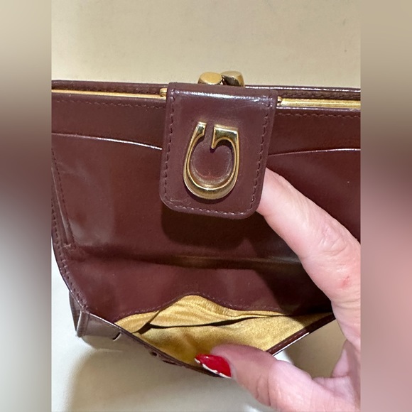 Gucci Brown Kisslock Wallet - Picture 5 of 10